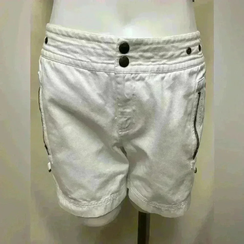 Liz Claiborne Women's White Casual Shorts, Zipped Pockets Size 4 Petite